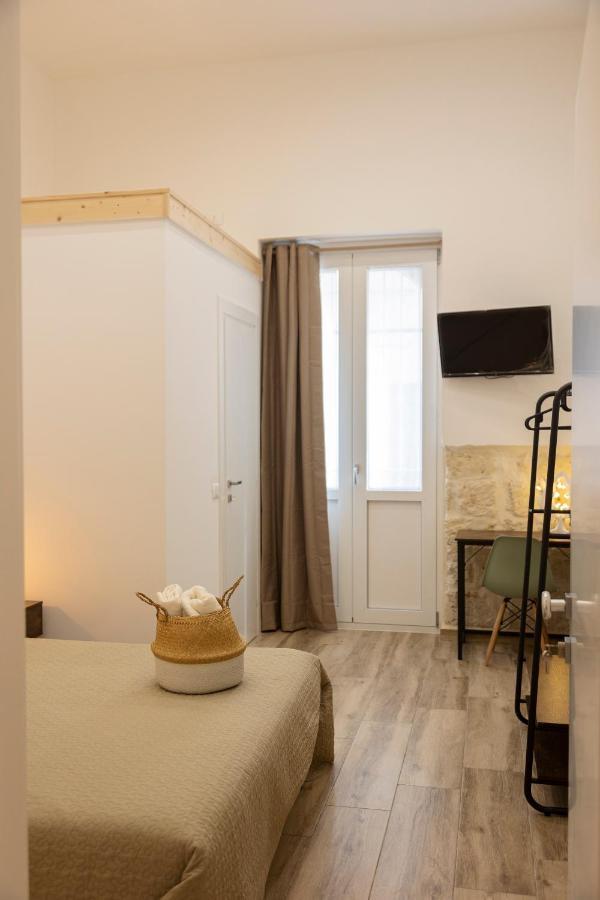 Apulian House Hotel Brindisi Exterior foto
